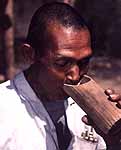 myanmar_man_sm.jpg (8960 bytes)